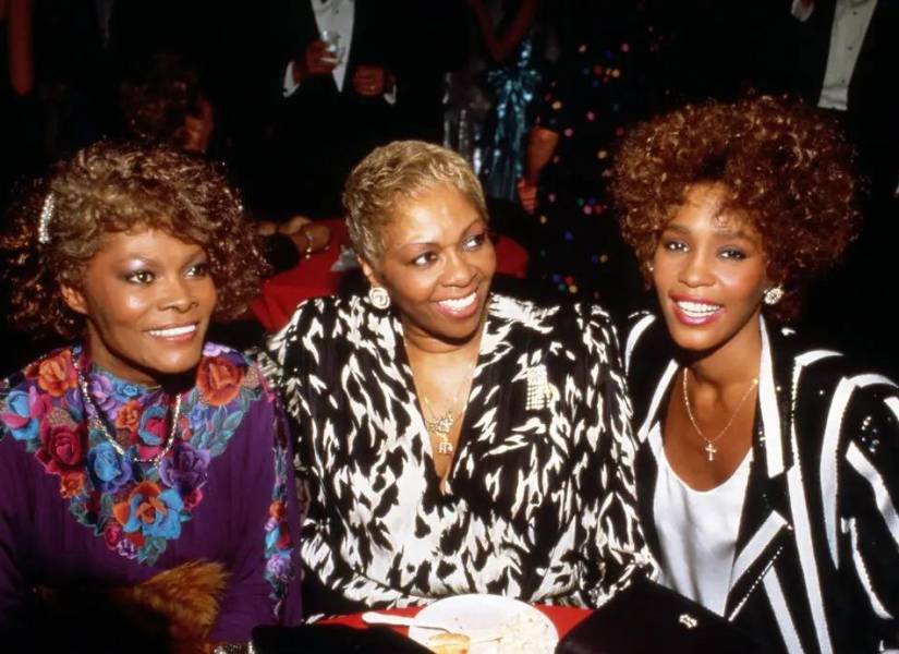 Cissy Houston, con su hija Whitney y su sobrina Dionne Warwick