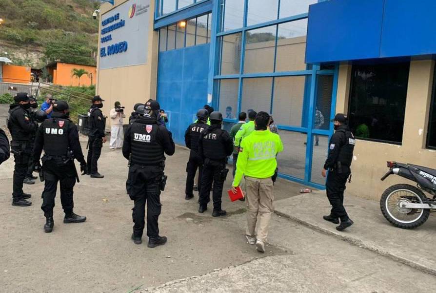 Encuentran armas de fuego, municiones y droga durante operativo en la cárcel 'El Rodeo'
