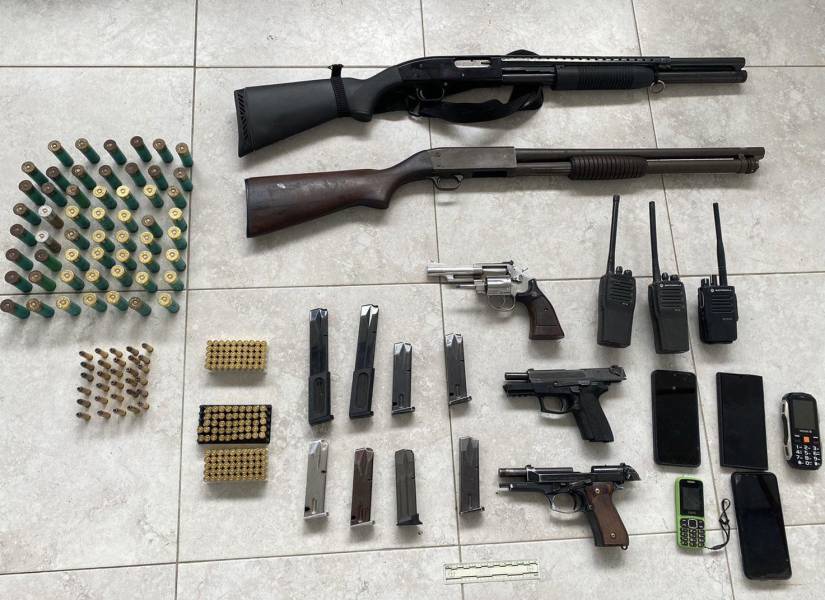 Foto del armamento incautado al grupo delincuencial organizado Los Pechiches.