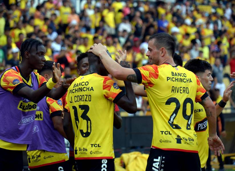 Barcelona SC goleó por 4-0 al Delfín SC.