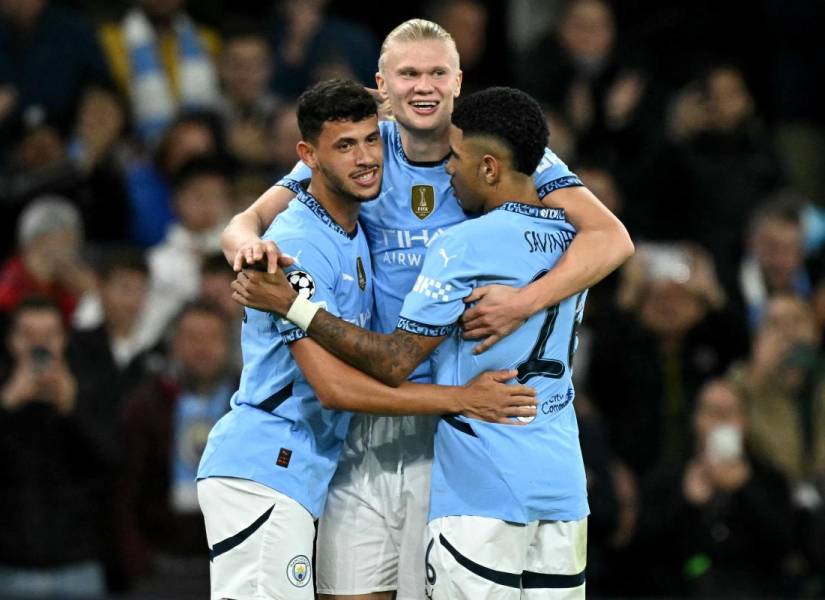 Erling Haaland celebra su gol con el Manchester City ante el Sparta Praga por la Champions League