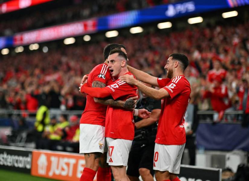 Jugadores del Benfica celebran uno de los cuatro goles ante el Atlético de Madrid