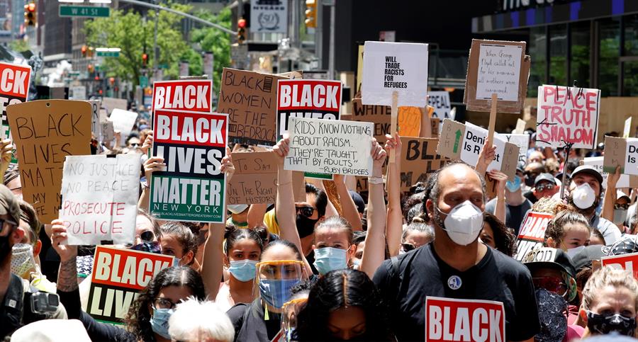 Miles de neoyorquinos vuelven a tomar las calles en nueva jornada de protestas