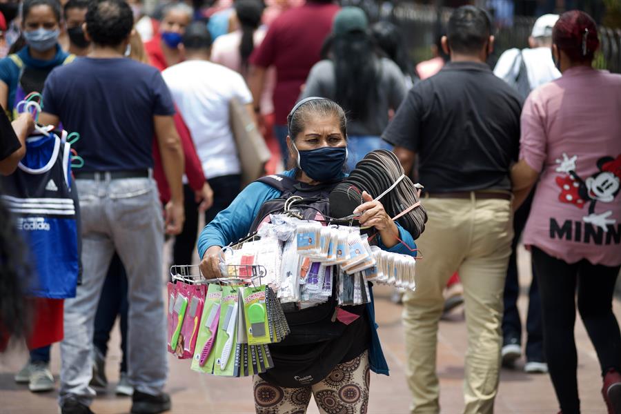 Más de 77 mil defunciones registradas en Ecuador durante la pandemia