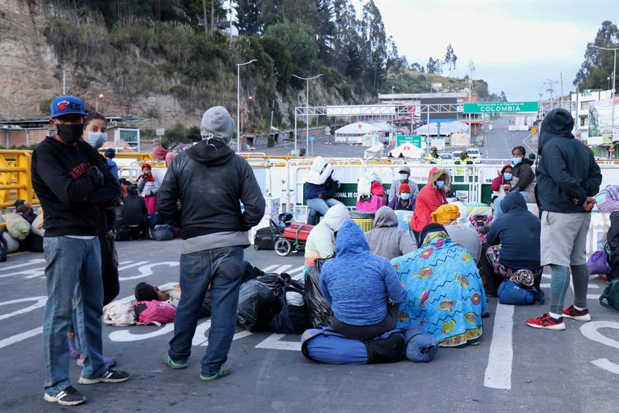 Ecuador mantiene contacto diplomático por situación en frontera con Colombia