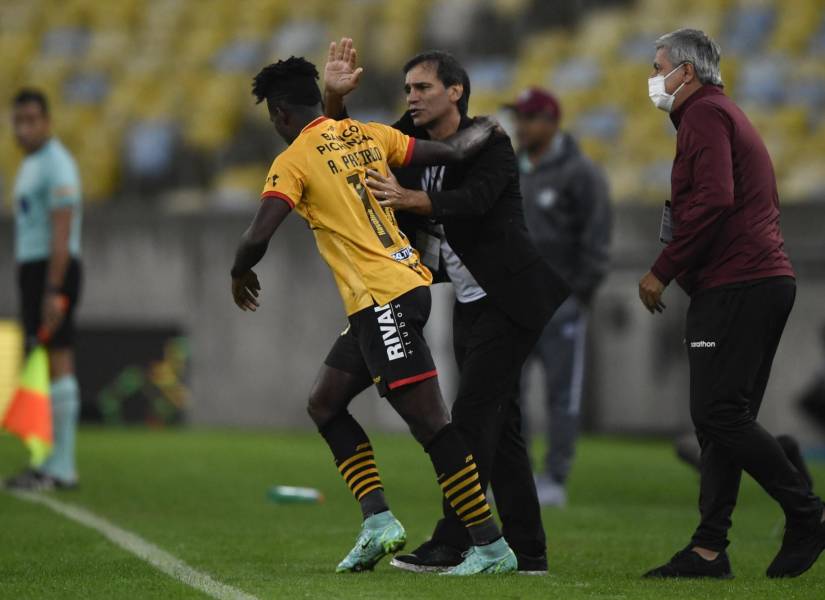 Fabián Bustos ganó un título con Barcelona SC y fue semifinalista de la Copa Libertadores.