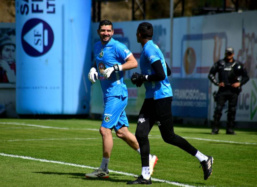 Luis Alfonso Chango considera rescindir el contrato de Jorge Pinos por visto bueno.