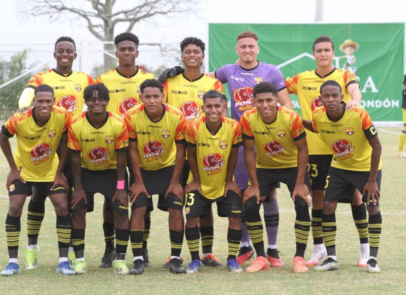 17 juveniles de Barcelona SC entrenan con el primer plantel.