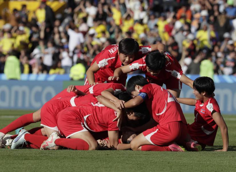 Jugadoras de Corea del Norte celebran un gol en la final de la Copa Mundial Femenina sub-20.