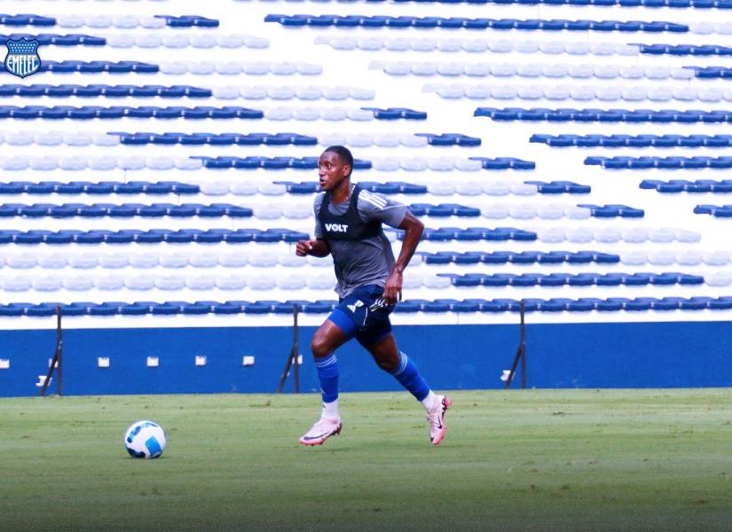 Emelec jugó un amistoso contra el 9 de Octubre en el estadio George Capwell.