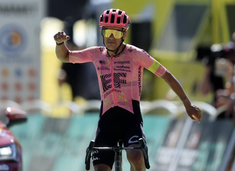 Richard Carapaz ganó la etapa 17 del Tour de Francia.
