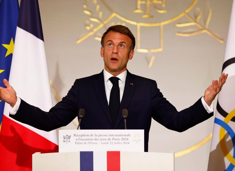 El presidente francés, Emmanuel Macron, durante una recepción para periodistas internacionales acreditados para los Juegos Olímpicos de París 2024.