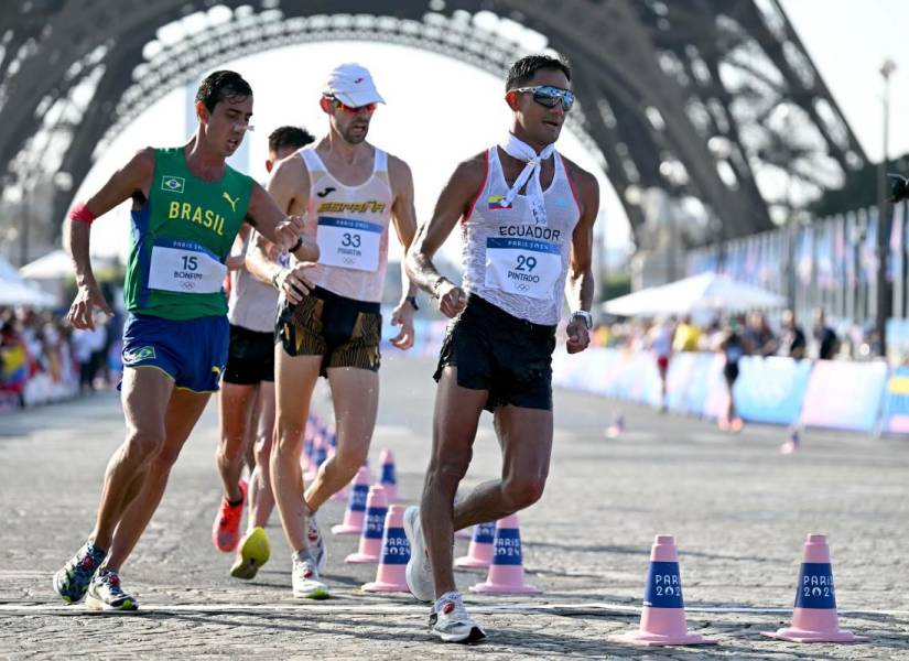 Daniel Pintado durante en la prueba de los 20 kilómetros marcha en los Juegos Olímpicos de París 2024