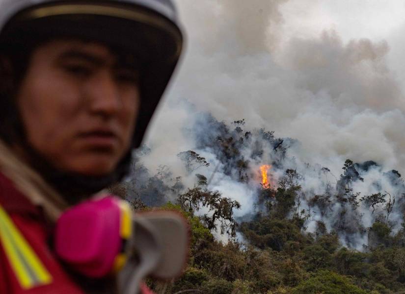 Fotografía del 21 de septiembre de 2024 de incendios forestales en el departamento de Amazonas (Perú).