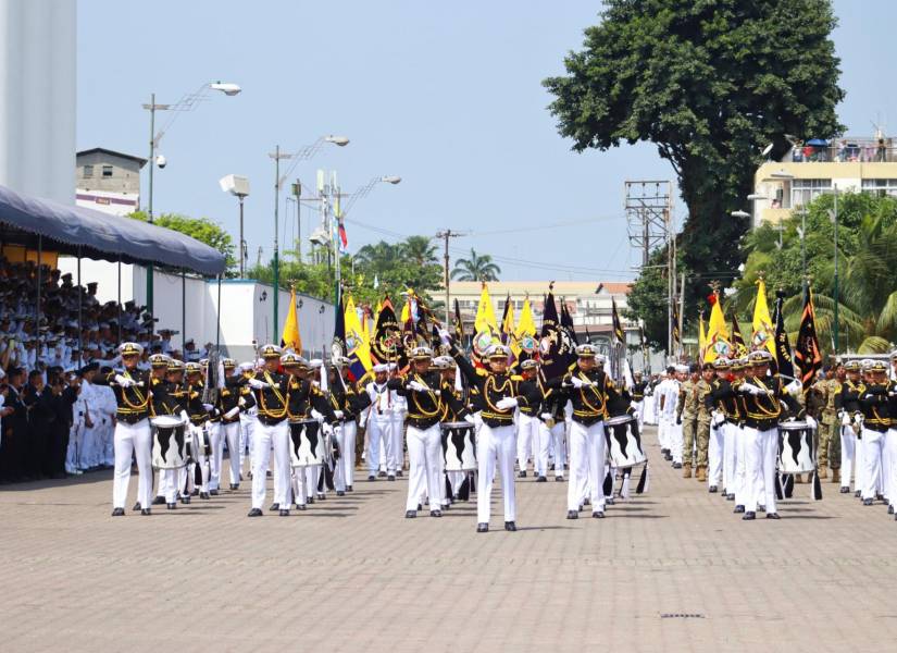 Desfile por los 83 años del Combate Naval de Jambelí este jueves 25 de julio.