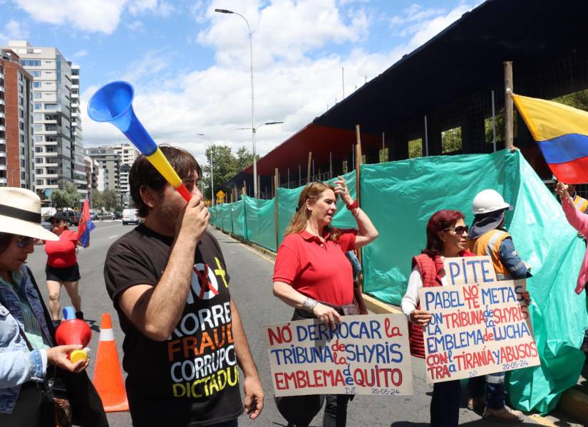 Protesta contra los trabajos en la Tribuna De Los Shyris