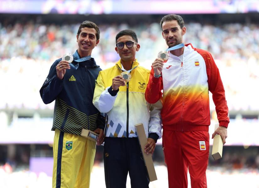 El ecuatoriano Daniel Pintado junto con el brasileño Caio Bonfim (plata) y al español Álvaro Martín (bronce)