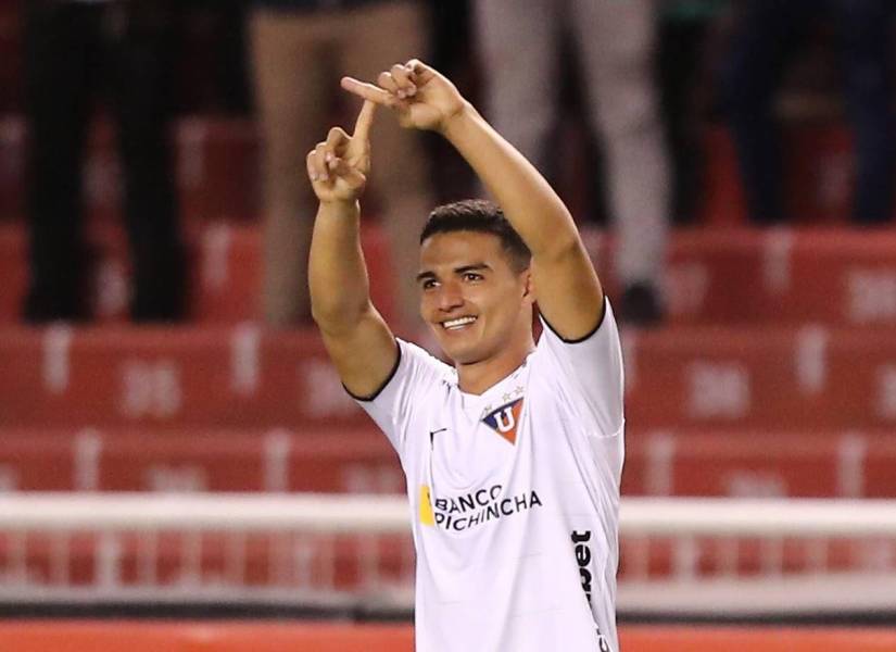 Alexander Alvarado saldrá cedido de Liga de Quito a la Universidad Católica.