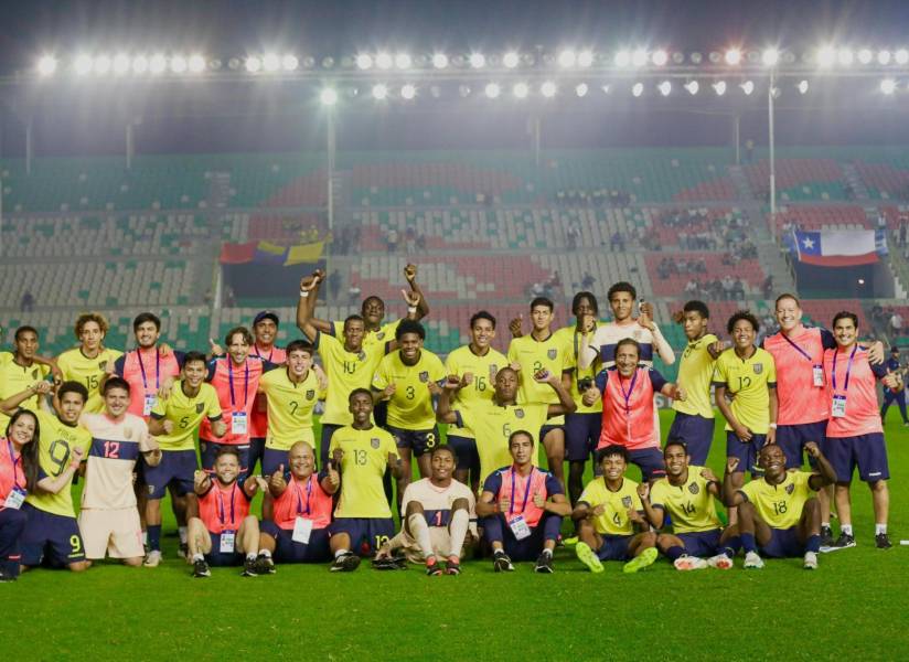 Los jugadores de la selección de Ecuador Sub 15 celebra su clasificación a la final