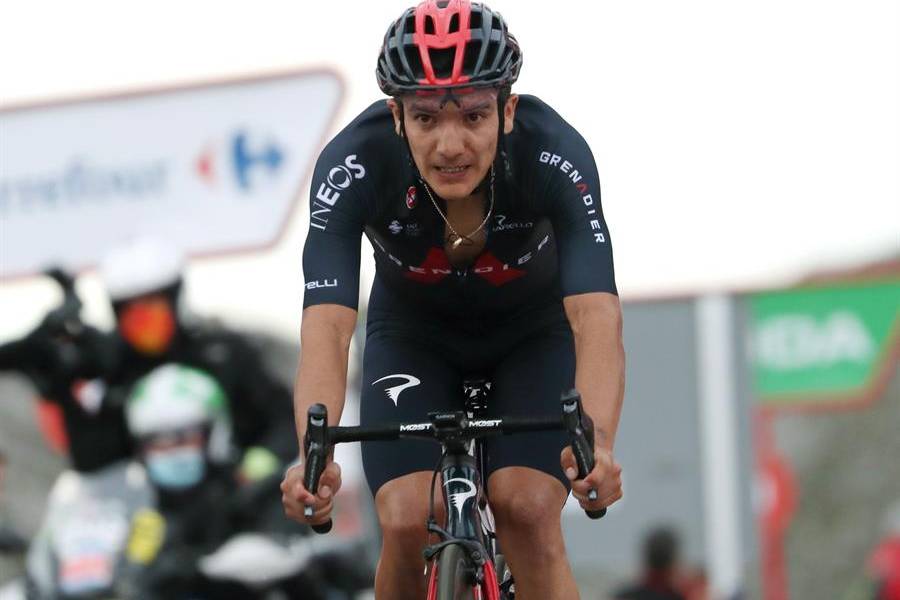 Richard Carapaz recupera el liderato de la Vuelta a España