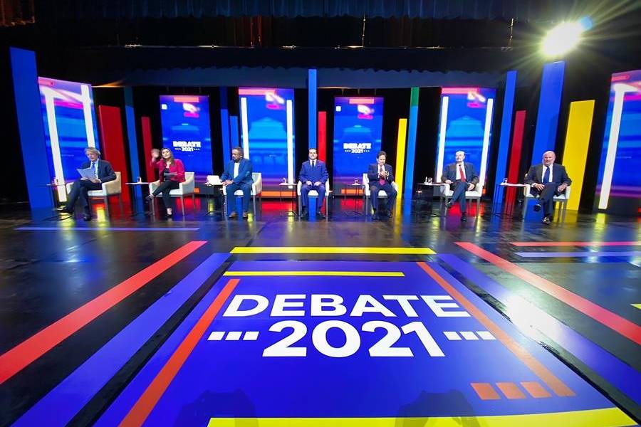Siete candidatos presentaron sus propuestas en el primer día del Debate