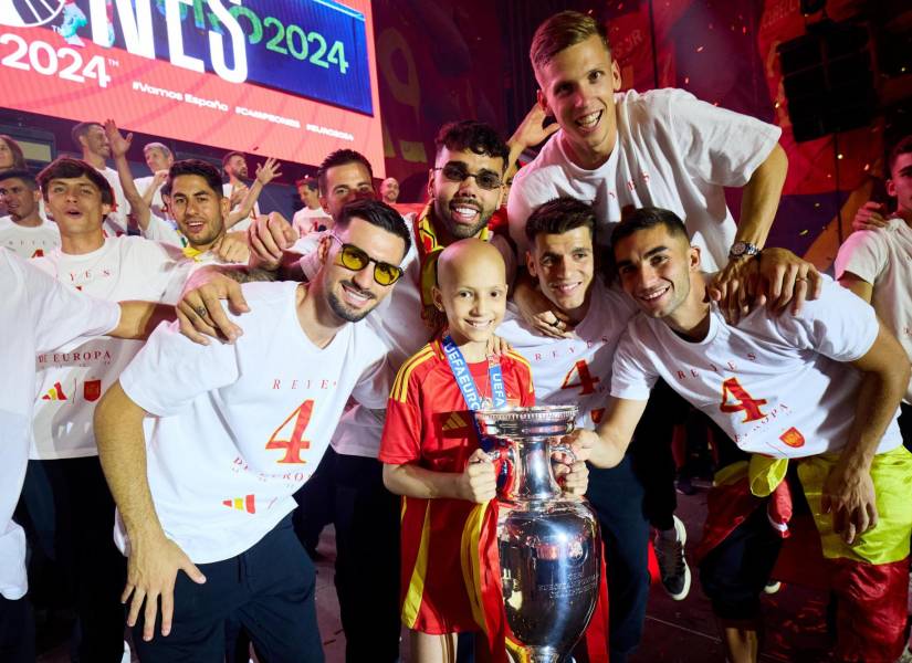 Jugadores de la Selección Española celebran su cuarta Eurocopa