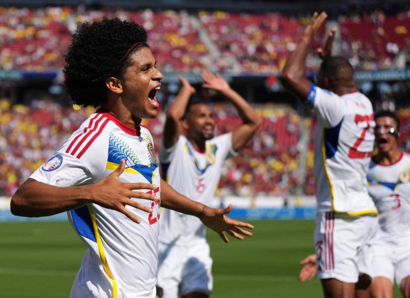 Bello celebrando su tanto contra Ecuador en la Copa América 2024.
