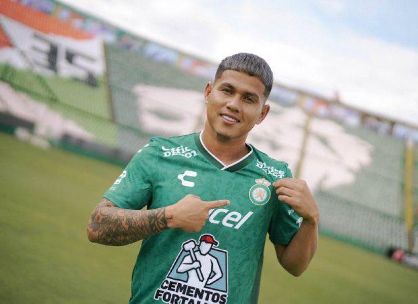 Jordy Alcívar luce la camiseta del León mexicano, su nuevo equipo