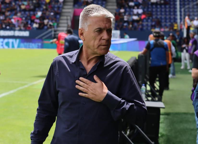 El entrenador de El Nacional, Marcelo Zuleta, lamentó la actualidad del club.