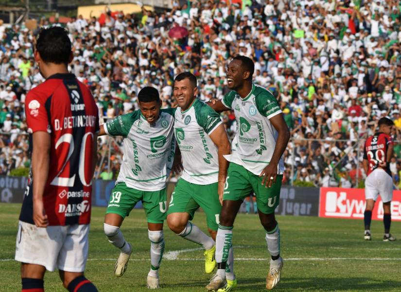 Liga de Portoviejo venció al Deportivo Quito en los cuartos de final.