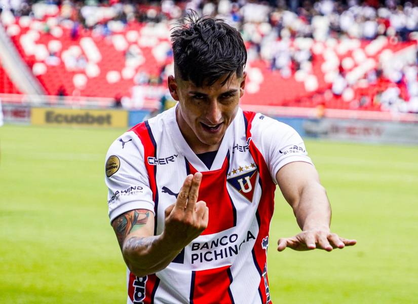 Fernando Cornejo anotó el primer gol del encuentro para darle la victoria a Liga de Quito.