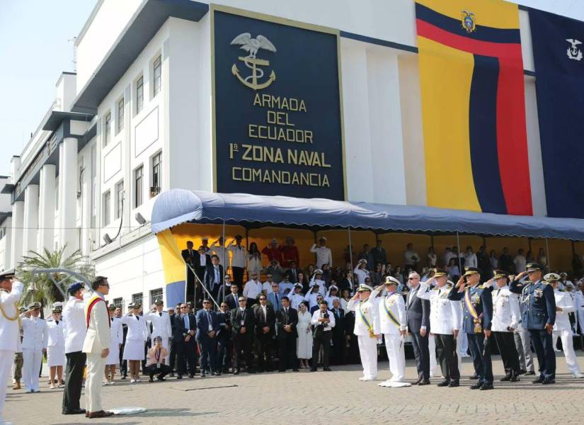 La mañana de este jueves 25 de julio se realizó en Guayaquil la ceremonia y desfile de honor por los 83 años del Combate Naval de Jambelí.