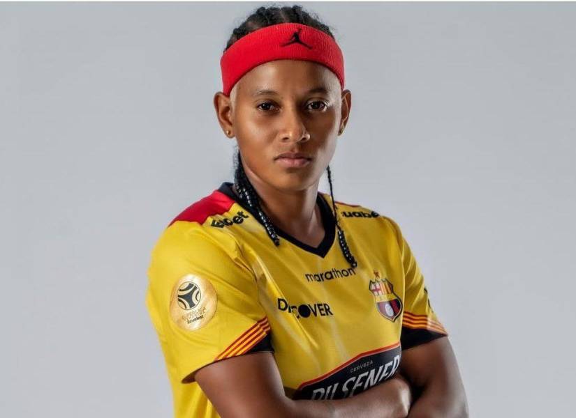 La futbolista colombiana Yessica Rodríguez reclama tres meses de sueldo a Barcelona SC.