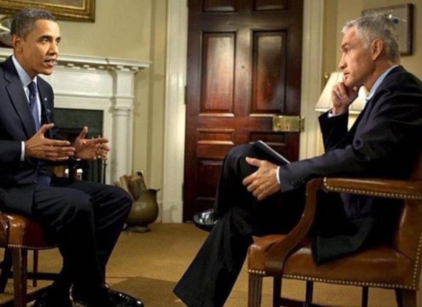 Jorge Ramos en una entrevista al expresidente de Estados Unidos, Barack Obama.