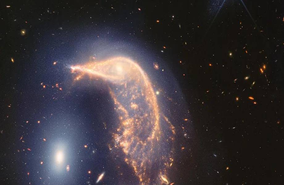 El telescopio James Webb celebró su segundo aniversario con una fotografía del baile de dos galaxias