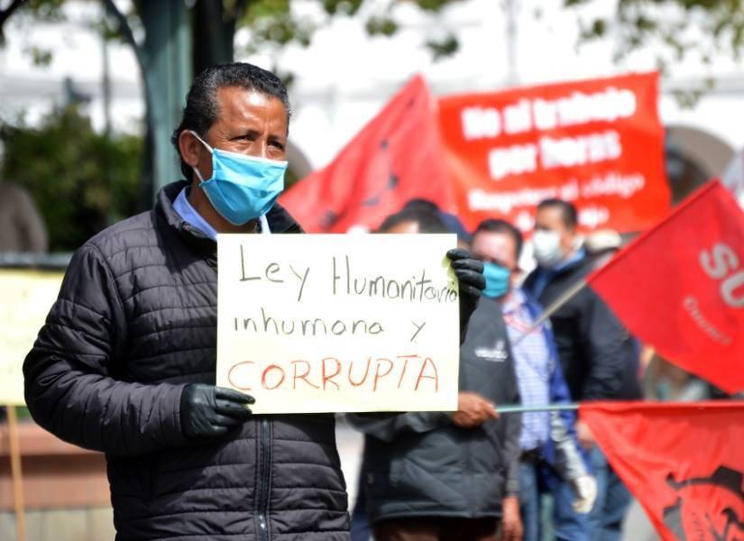 Fotografía de las manifestaciones en contra de la Ley Humanitaria.