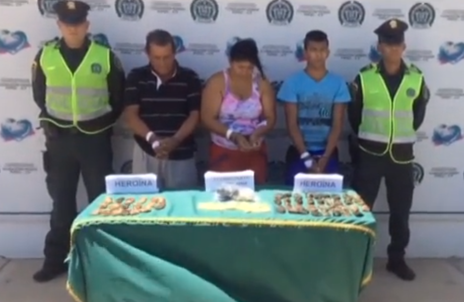 Familia colombiana arrestada con más de tres kilos de droga en el vientre