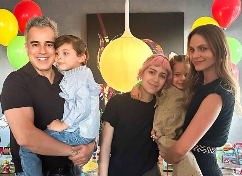 El actor Jorge Enrique Abello, comparte momentos familiares con sus seguidores en redes sociales.