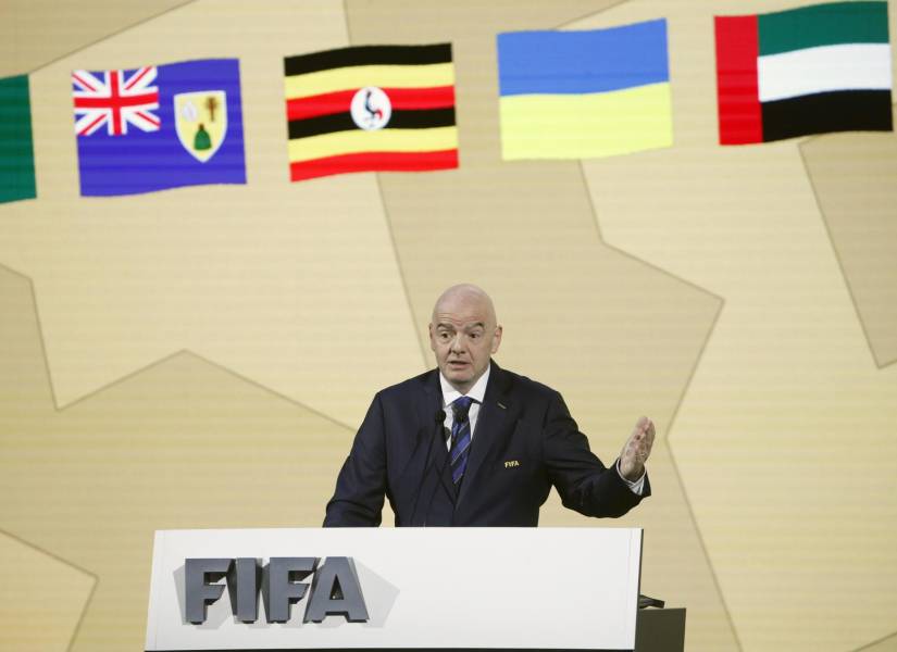 El presidente de la FIFA, Gianni Infantino, lamentó la agresión a Javier Aguirre.