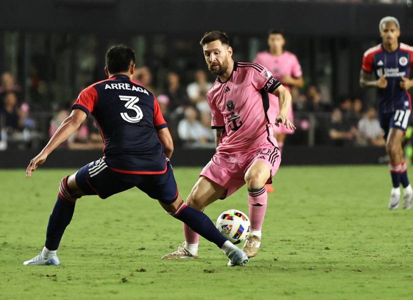 Xavier Arreaga juega en el New England Revolution de la MLS.