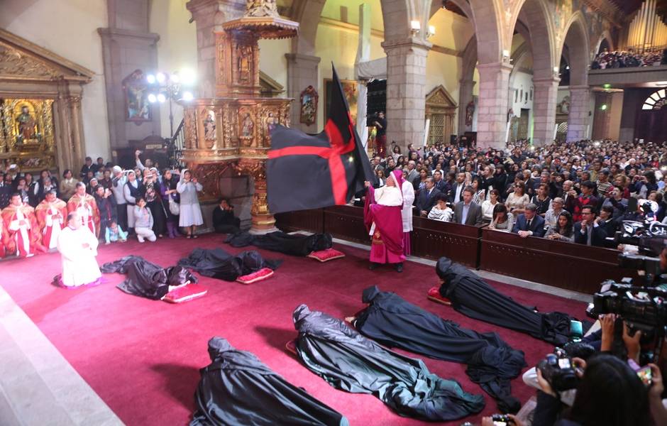 Arrastre de Caudas se efectuará el miércoles 11 con Canónigo de la Catedral de Quito