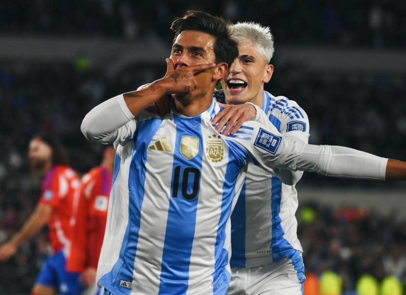 Dybala celebrando su gol ante Chile.