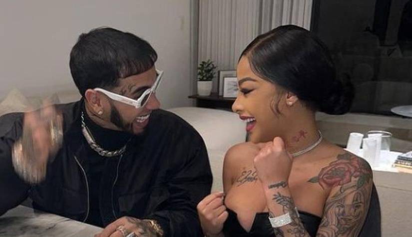 Imagen de archivo de Anuel AA y Yailin.