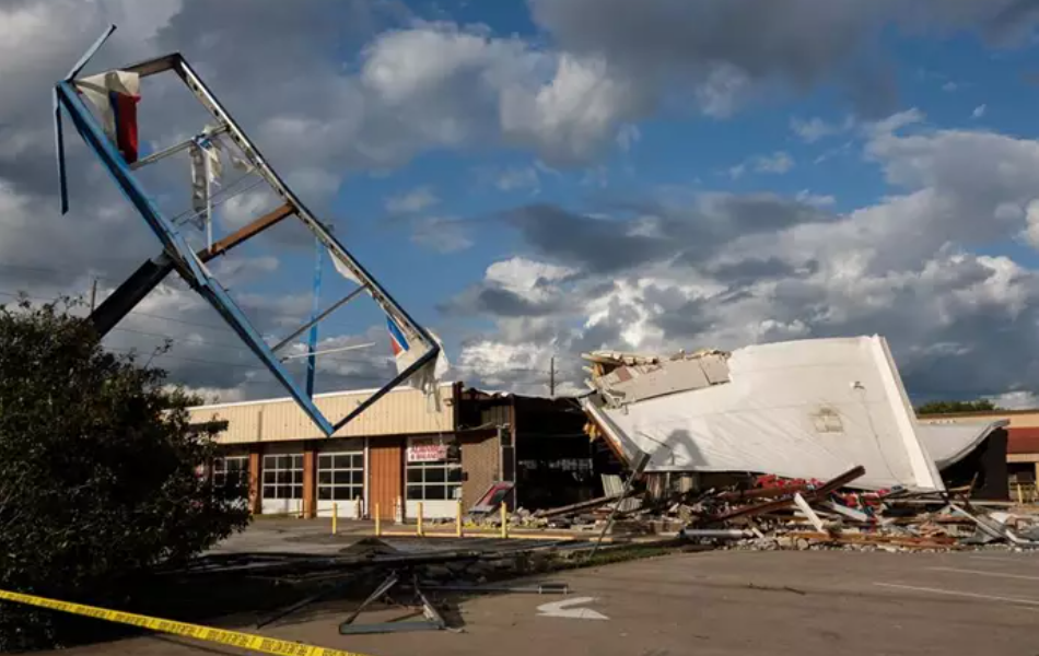 Tornado en Iowa y Fuertes Tormentas Devastan Comunidades en Estados Unidos