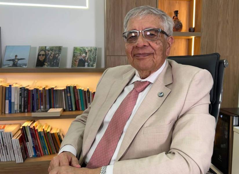 Joaquín Hernández nació en El Salvador en 1948, pero llegó a Ecuador a finales de la década de los sesenta.