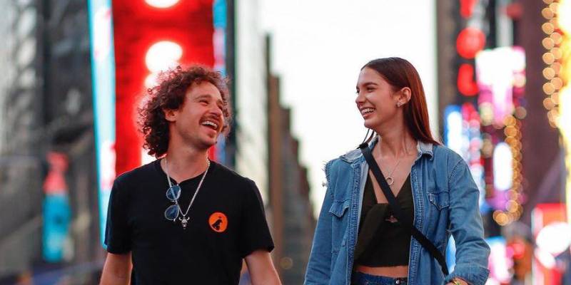 Luisito Comunica está en Ecuador junto a su novia, Ary Tenorio