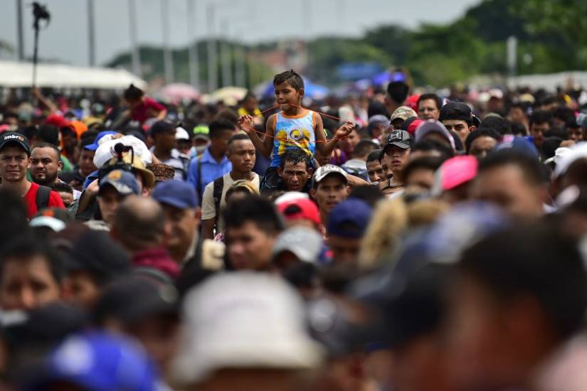 Caravana migrante en huelga de hambre para hacer presi n