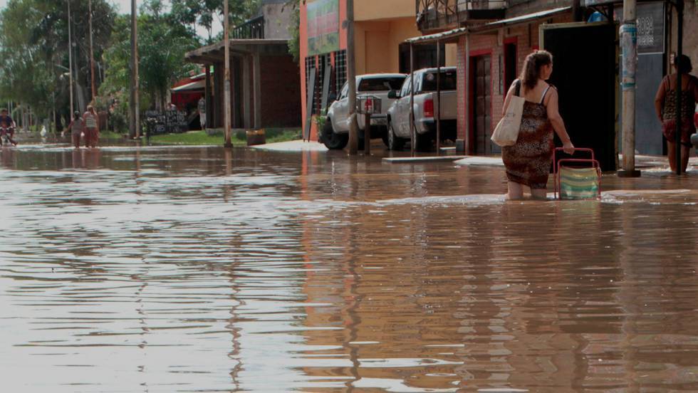 Cuatro muertos y miles de evacuados en Argentina por inundaciones