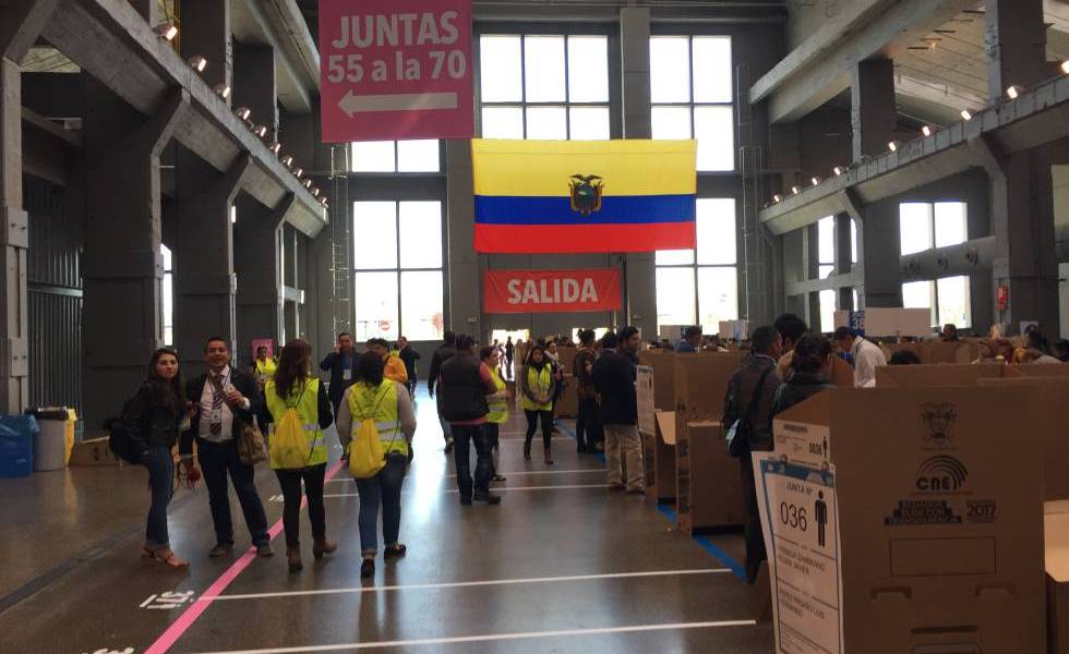 Más de 179.000 ecuatorianos votarán en España