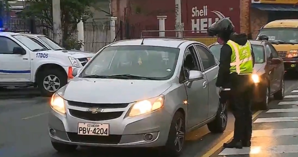 Quito implementará restricción vehicular con meses pares e impares